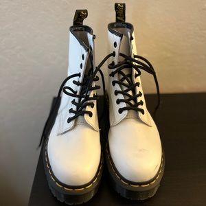 Doc marten Bex Boot size 7. Used a few times like new condition.